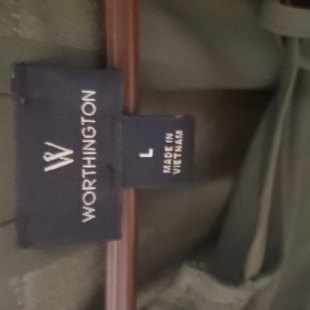 Worthington EUC Blouse - Picture 8 of 8